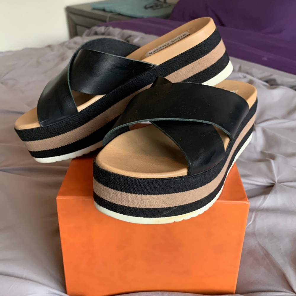 Steve Madden Platform Slip-on Sandals Black and Tan - Women’s Size 6.5